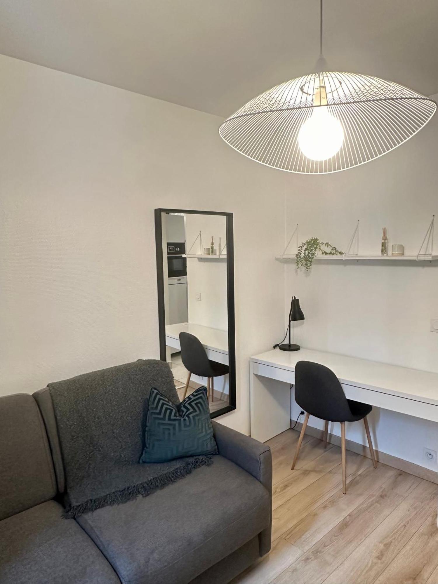 Moderne Et Lumineux Lägenhet Asnières Exteriör bild